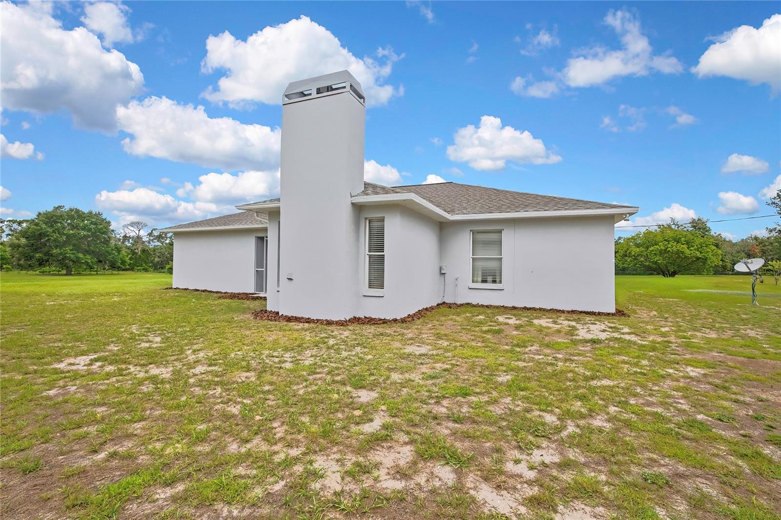 20136 TWIN OAKS RD
