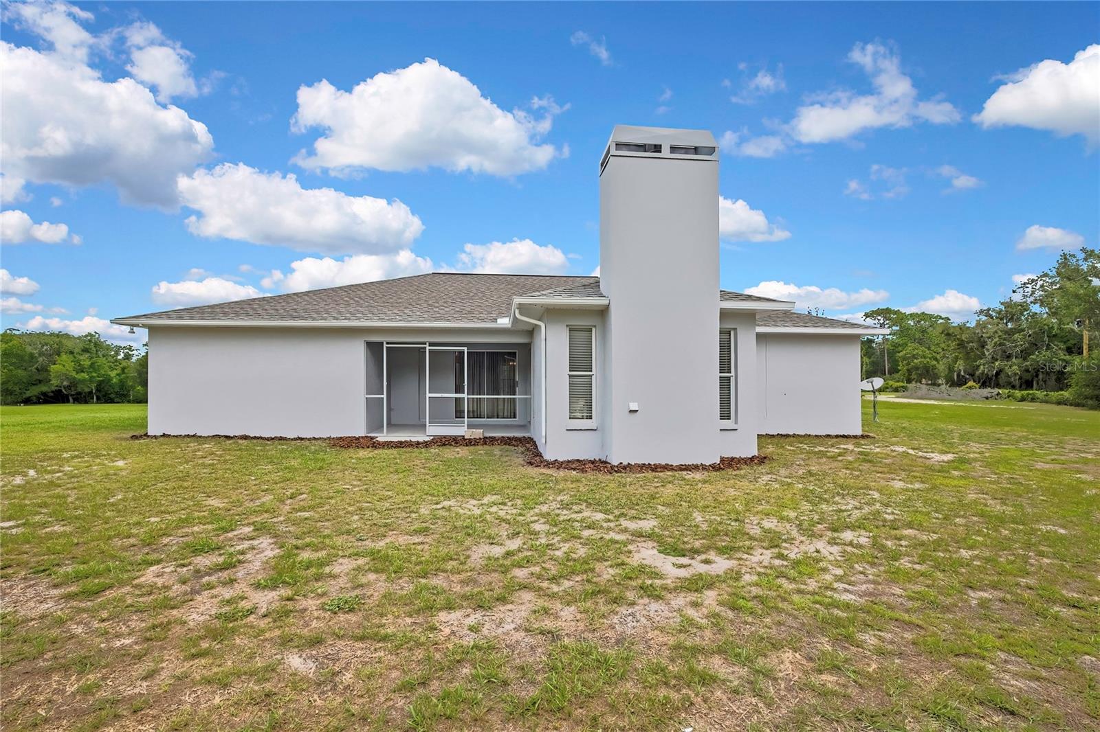 20136 TWIN OAKS RD
