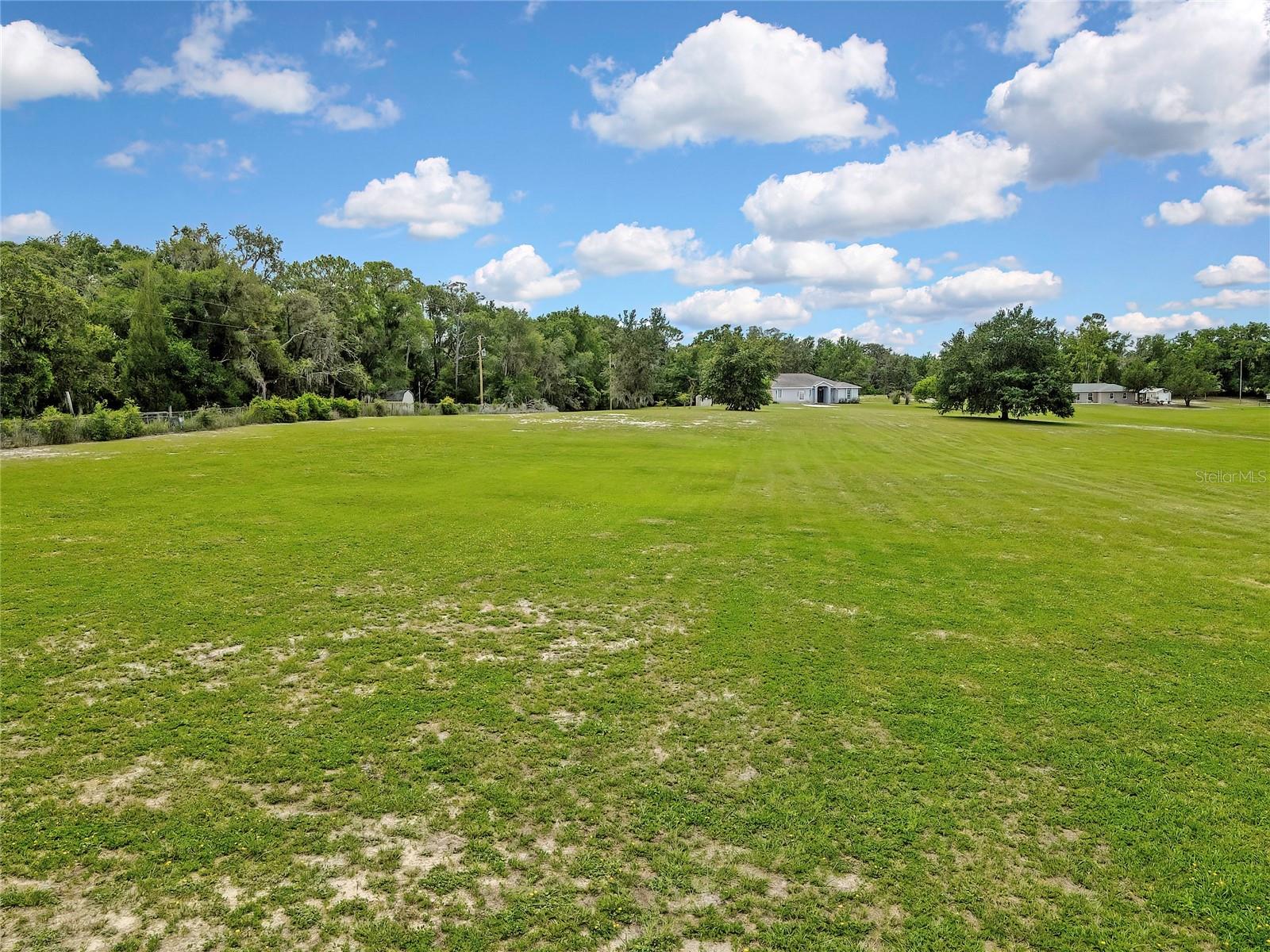 20136 TWIN OAKS RD