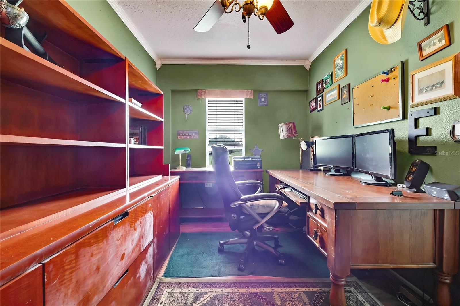 20136 TWIN OAKS RD