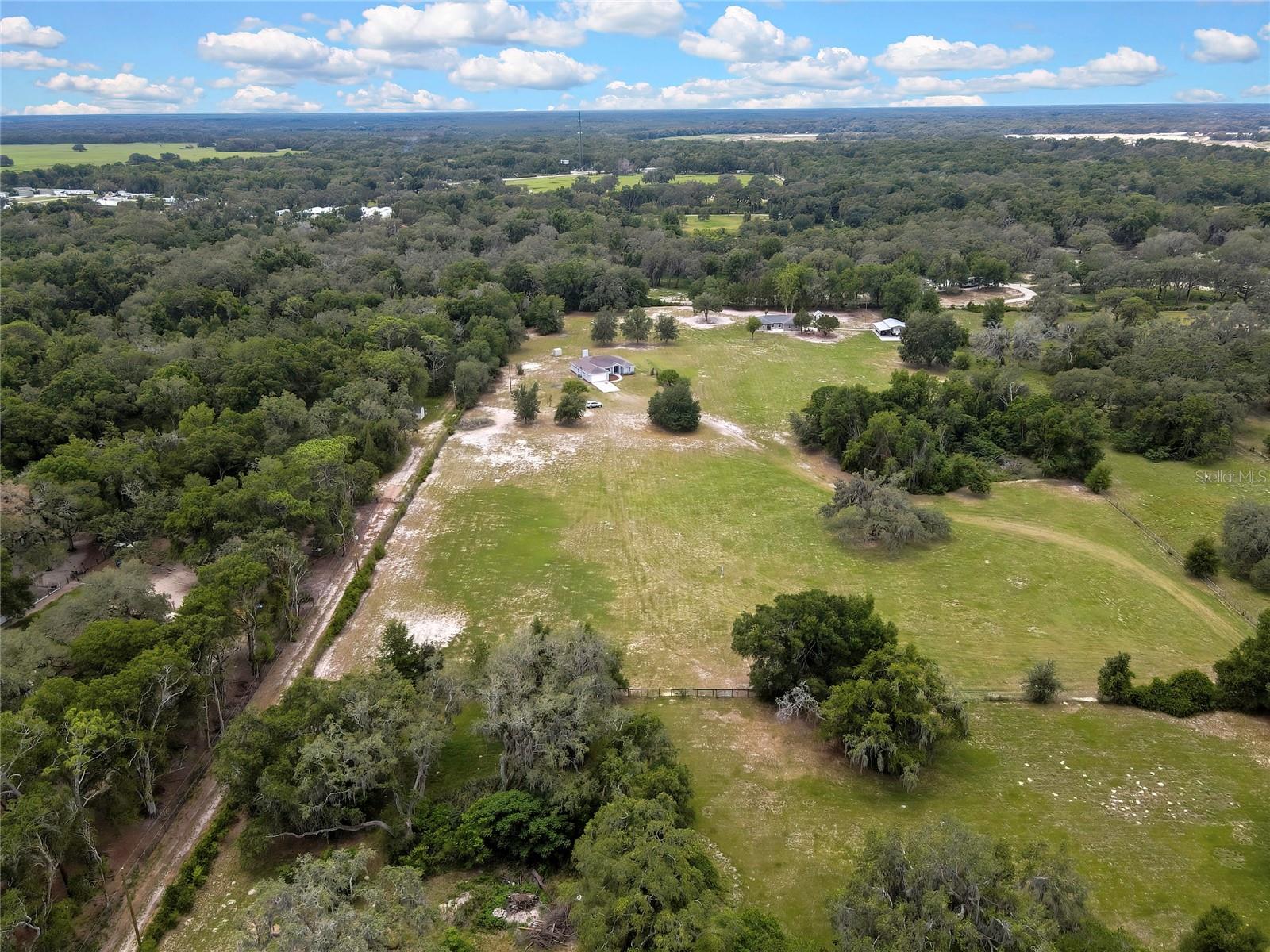 20136 TWIN OAKS RD