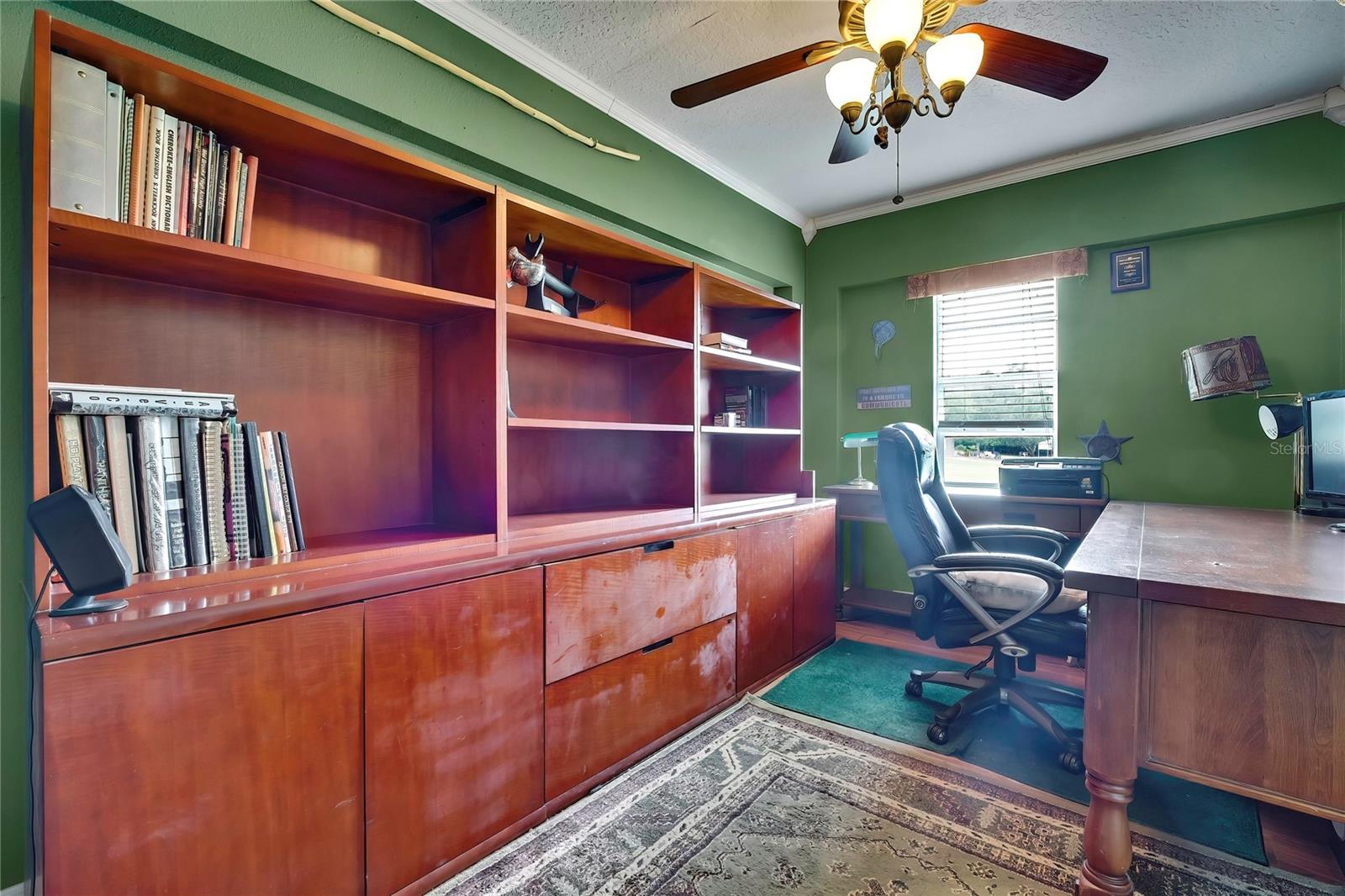 20136 TWIN OAKS RD