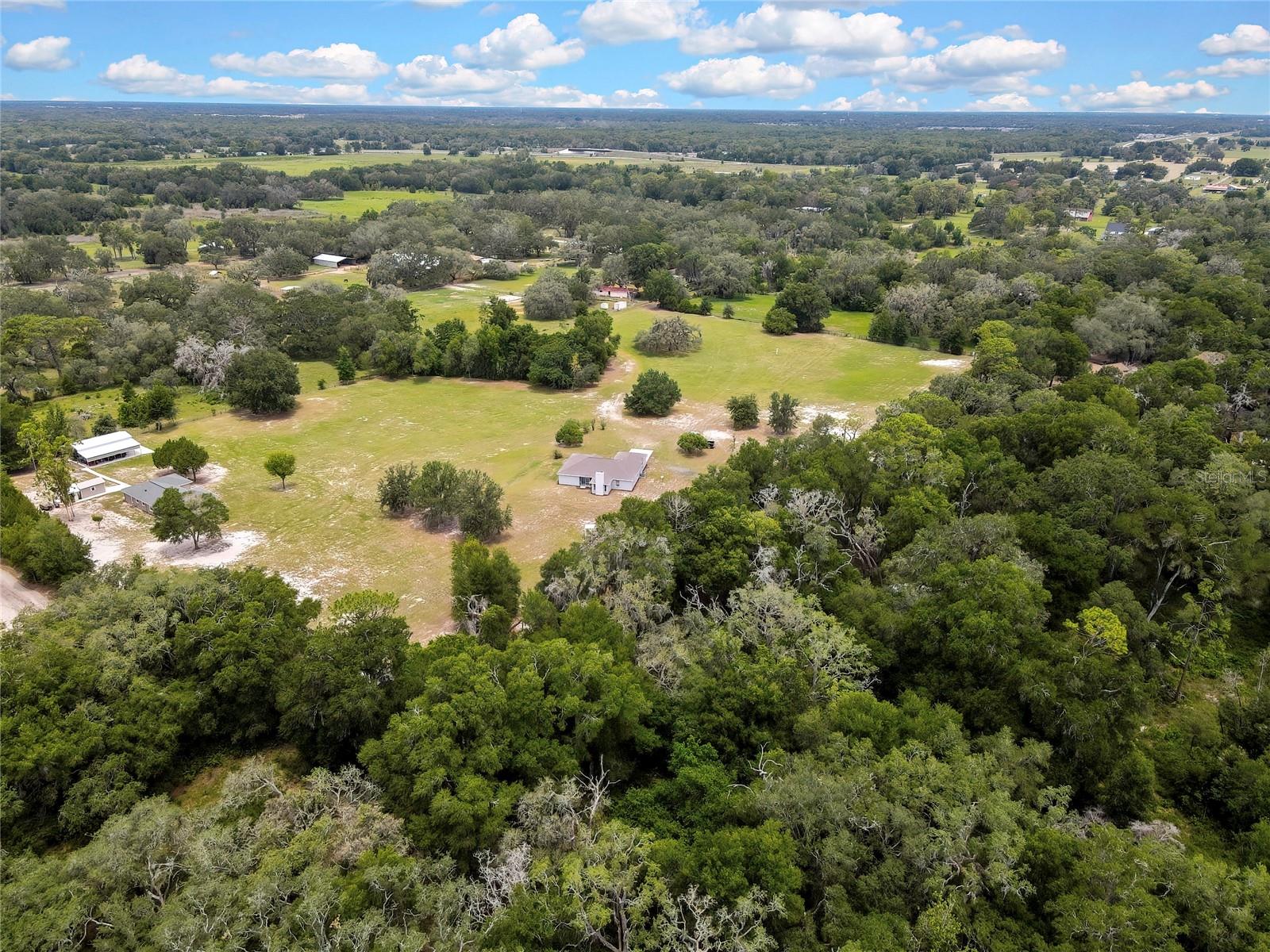 20136 TWIN OAKS RD