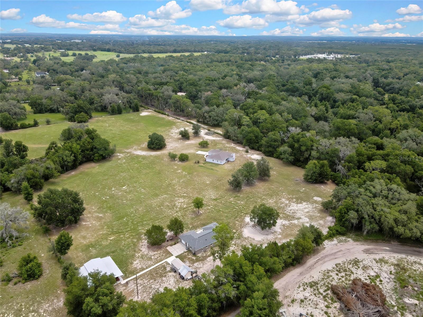 20136 TWIN OAKS RD