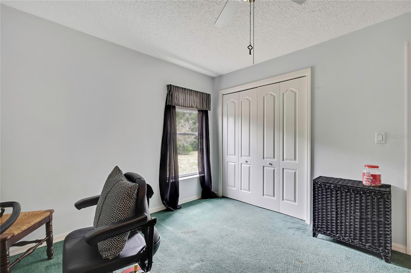 20136 TWIN OAKS RD