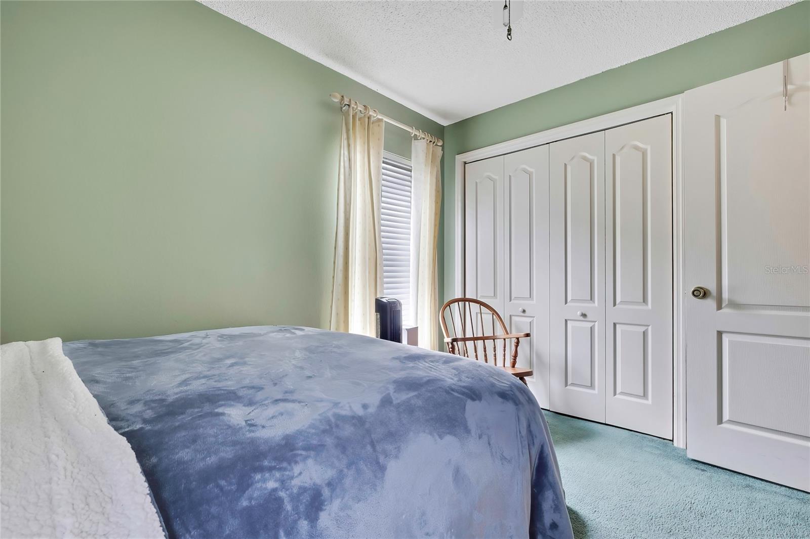 20136 TWIN OAKS RD
