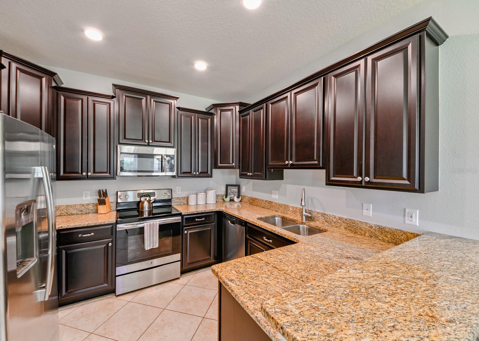 13529 CREST LAKE DR