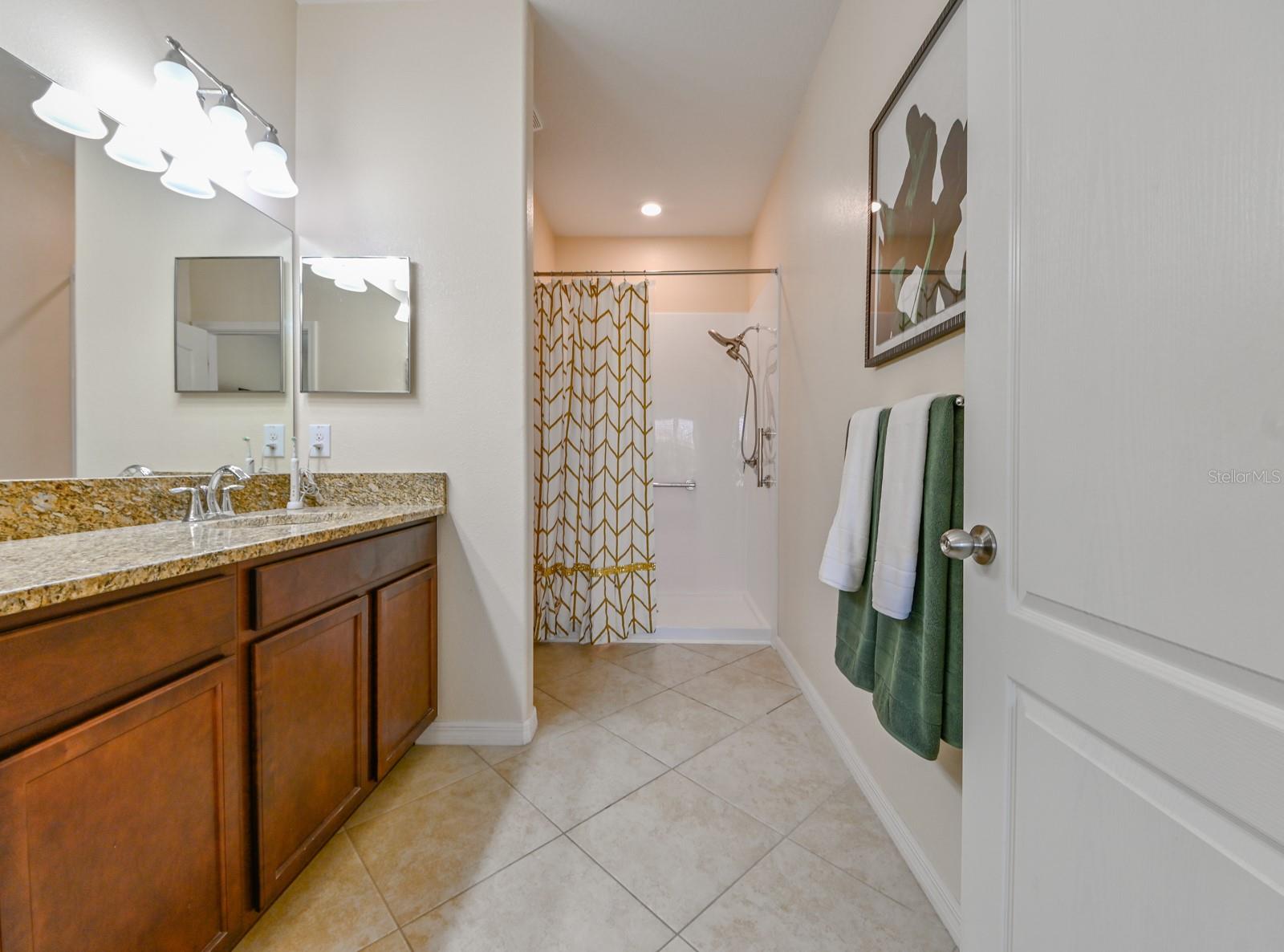 13529 CREST LAKE DR