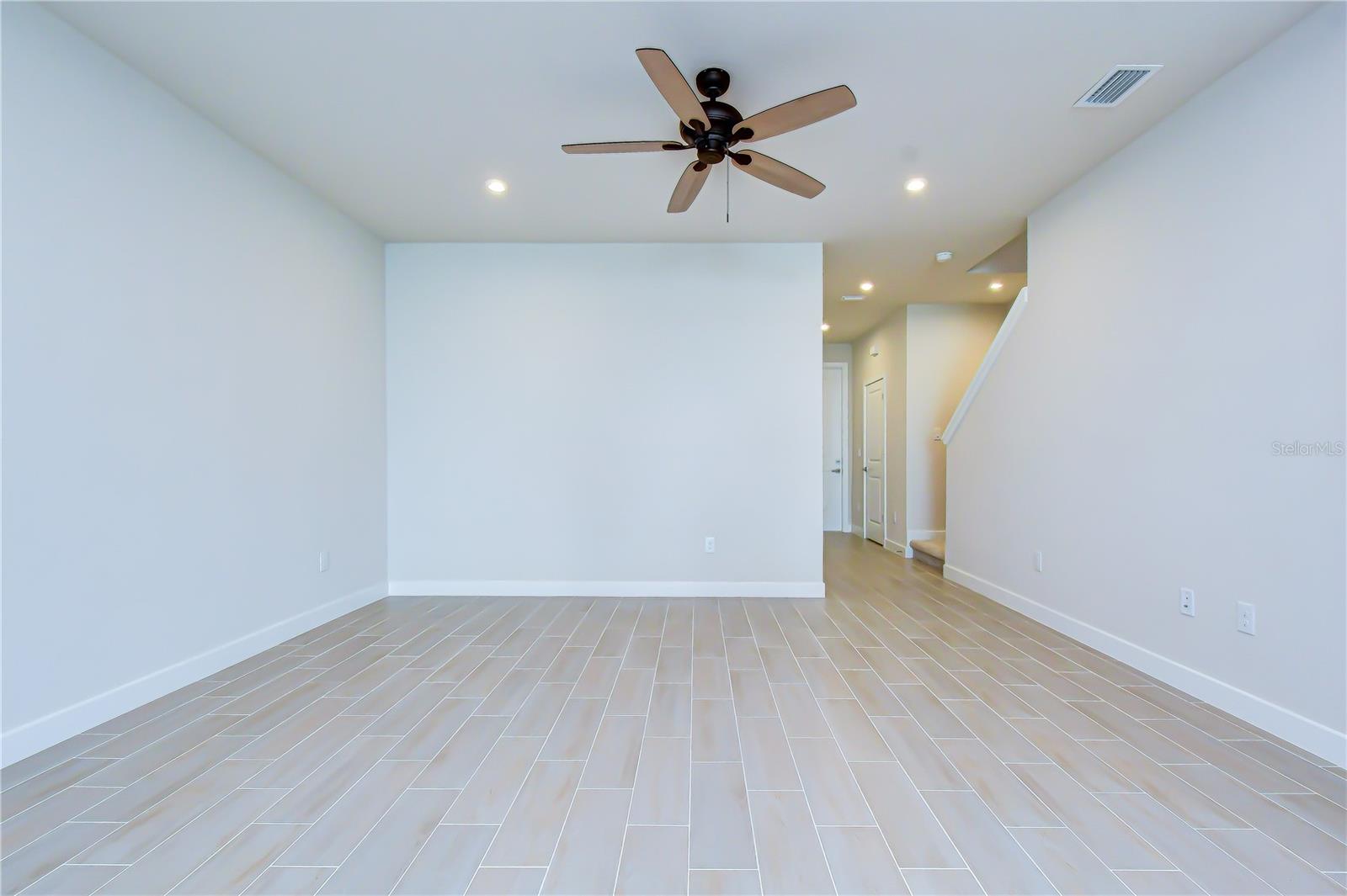 20253 LOU ANGELA LN