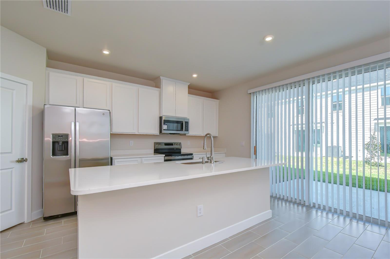 20253 LOU ANGELA LN