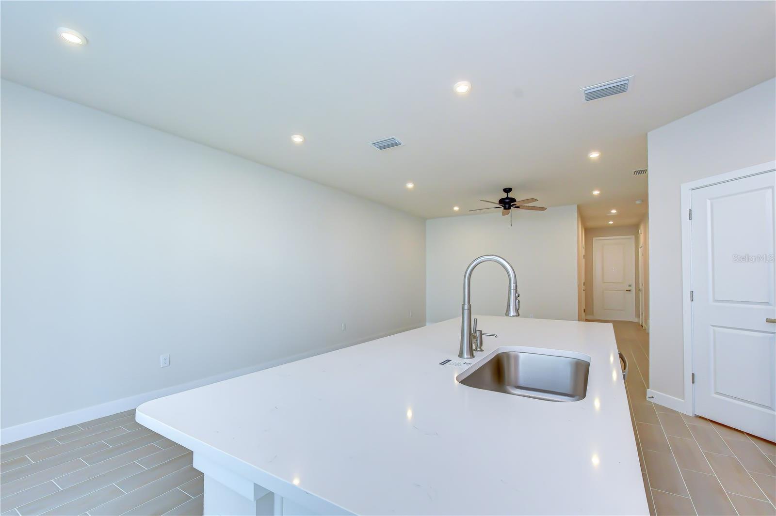 20253 LOU ANGELA LN