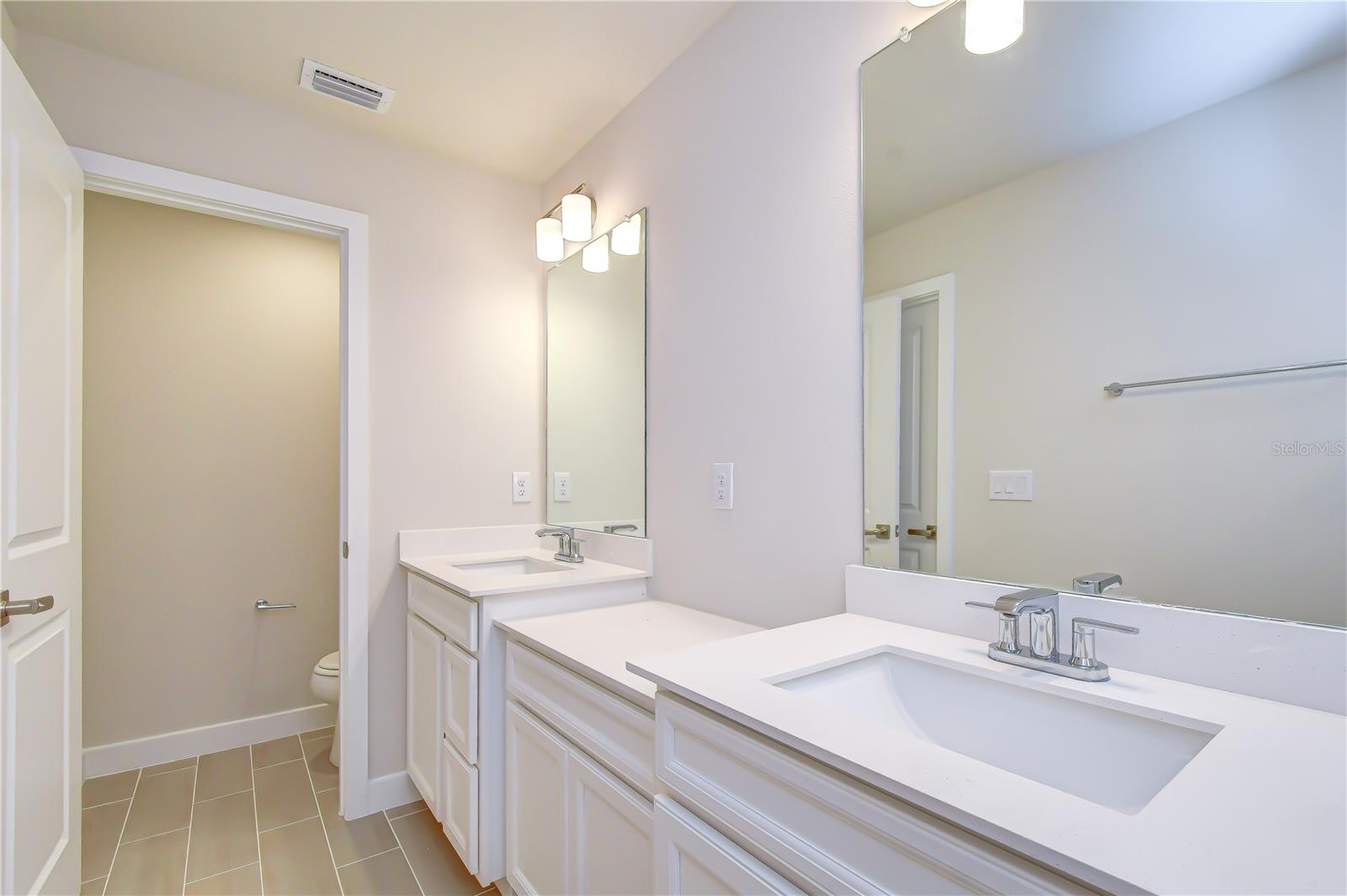 20253 LOU ANGELA LN