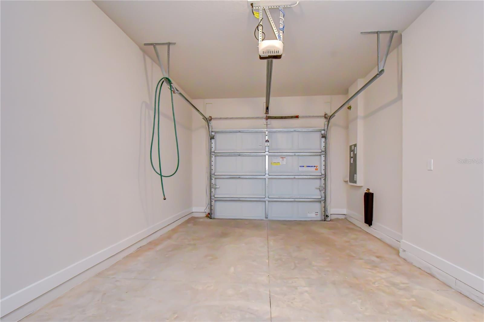 20253 LOU ANGELA LN
