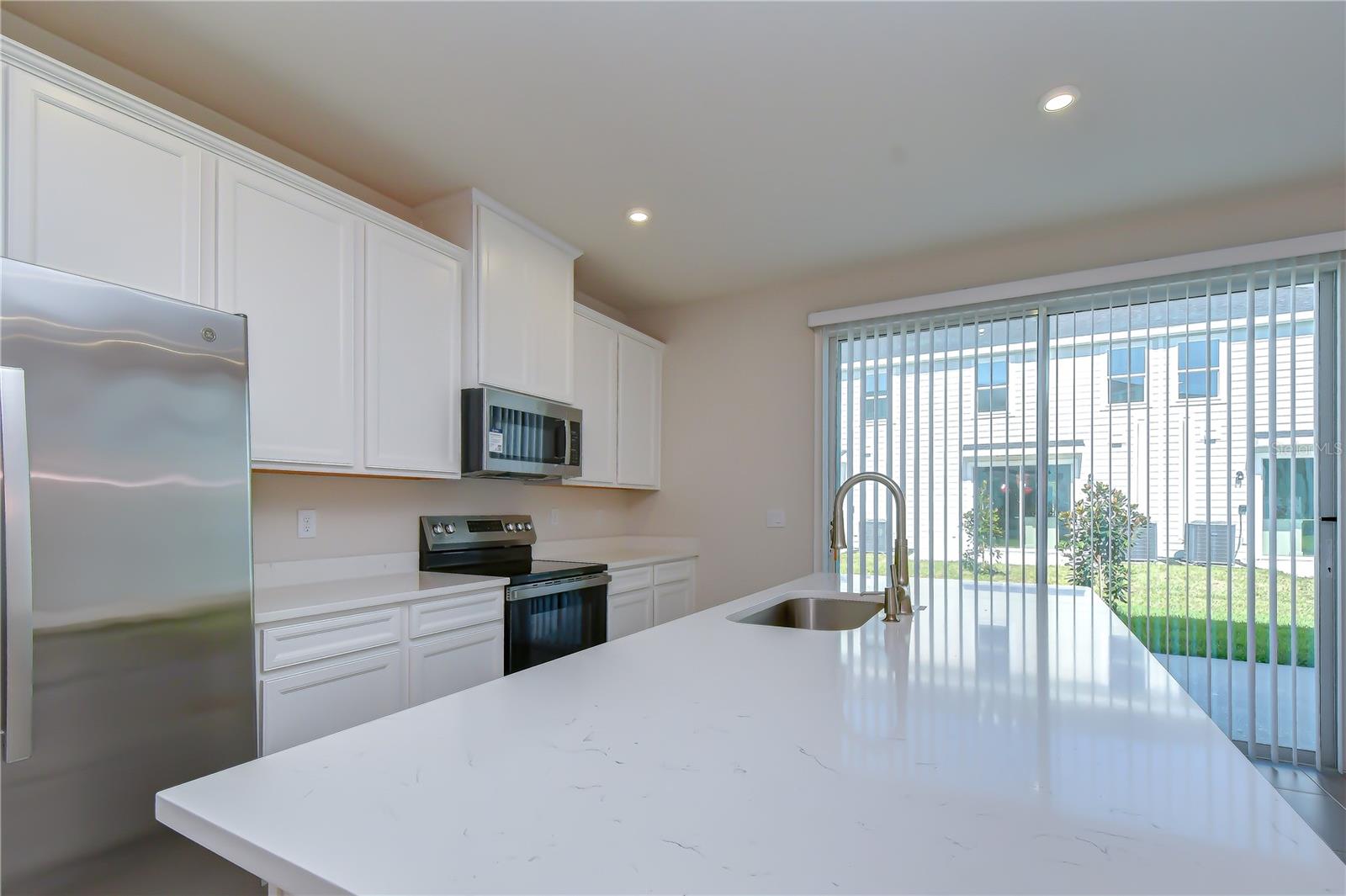 20253 LOU ANGELA LN