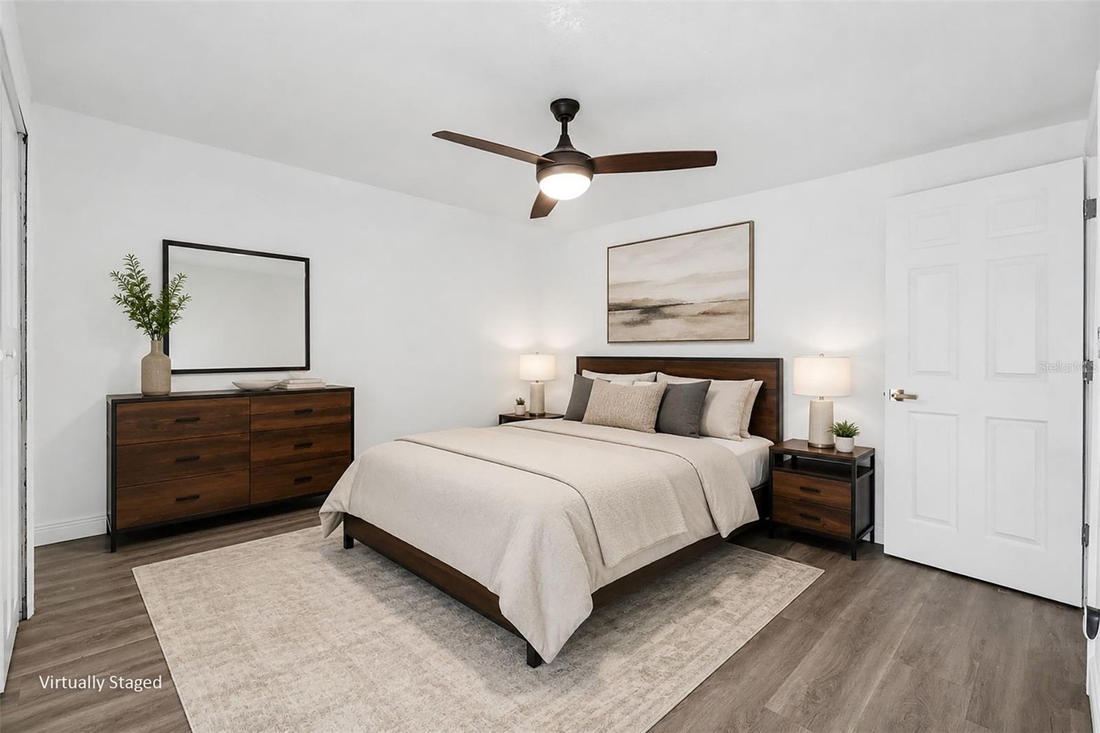 8253 GREENLEAF CIR