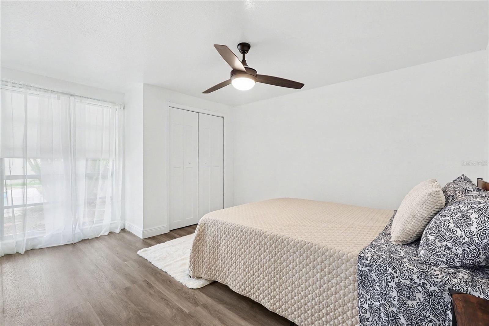 8253 GREENLEAF CIR