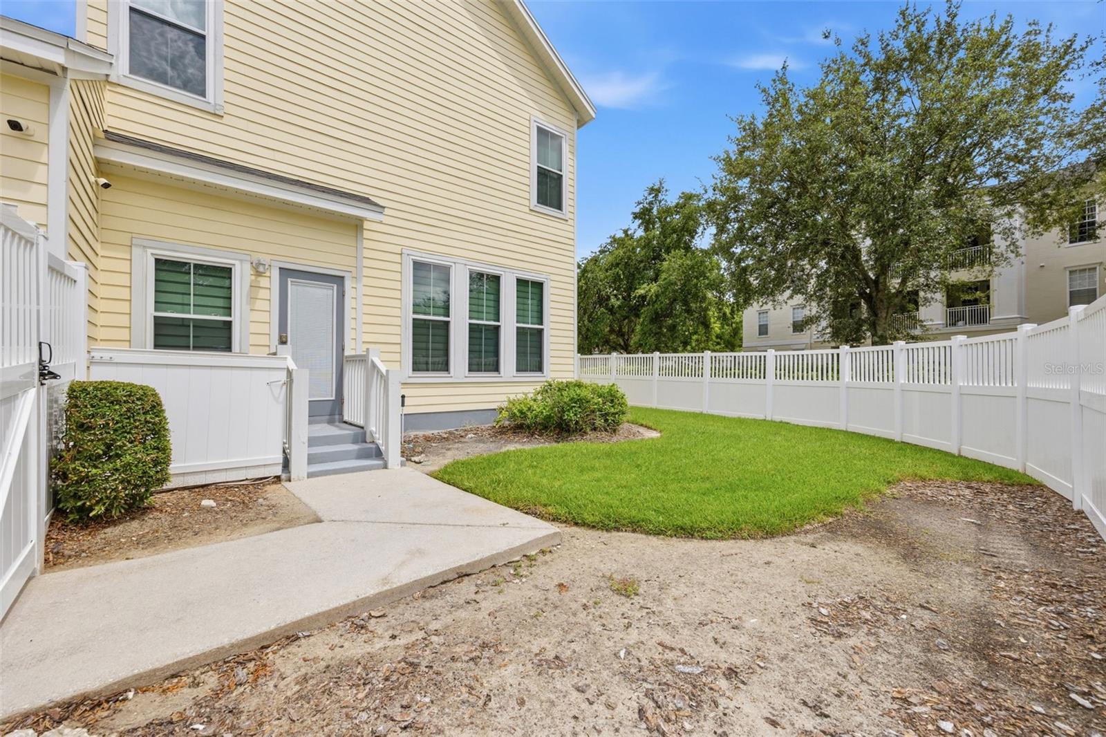185 LONGVIEW AVE