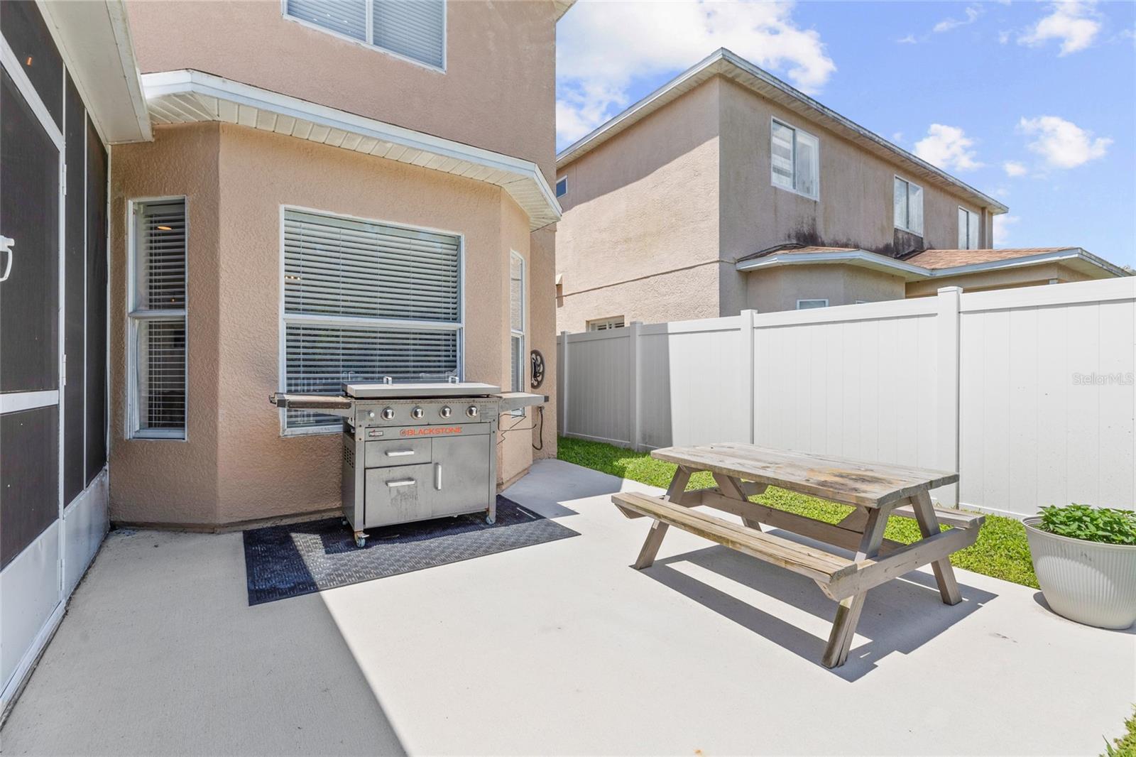 18923 FISHERMANS BEND DR