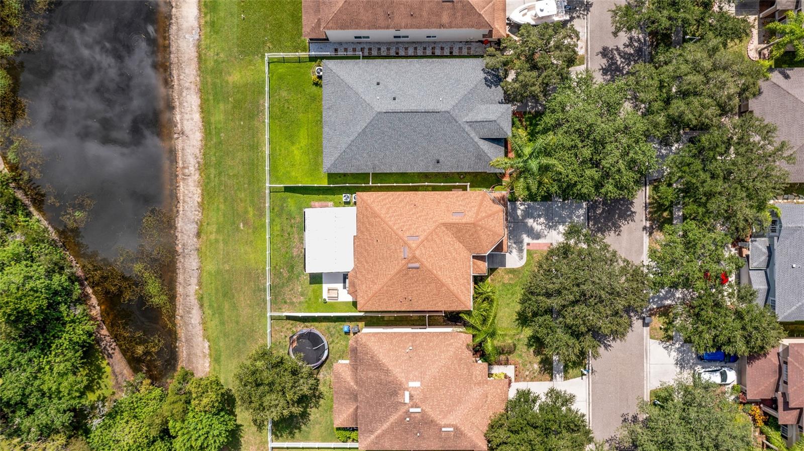 18923 FISHERMANS BEND DR