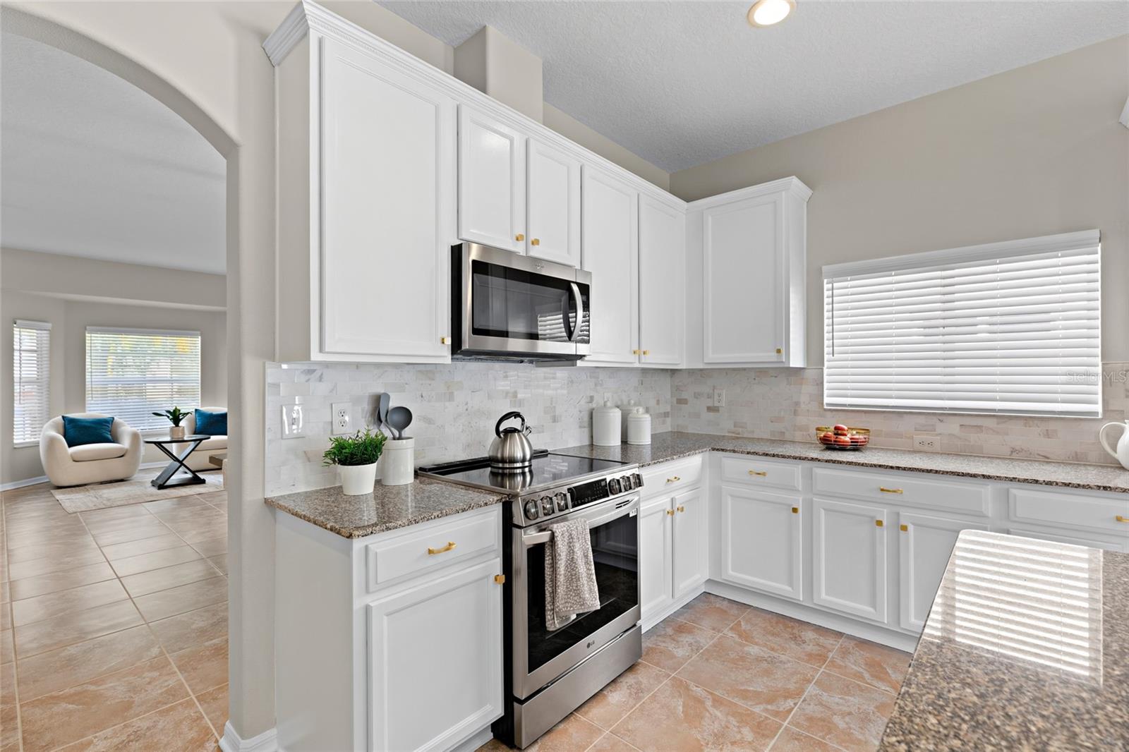 18923 FISHERMANS BEND DR
