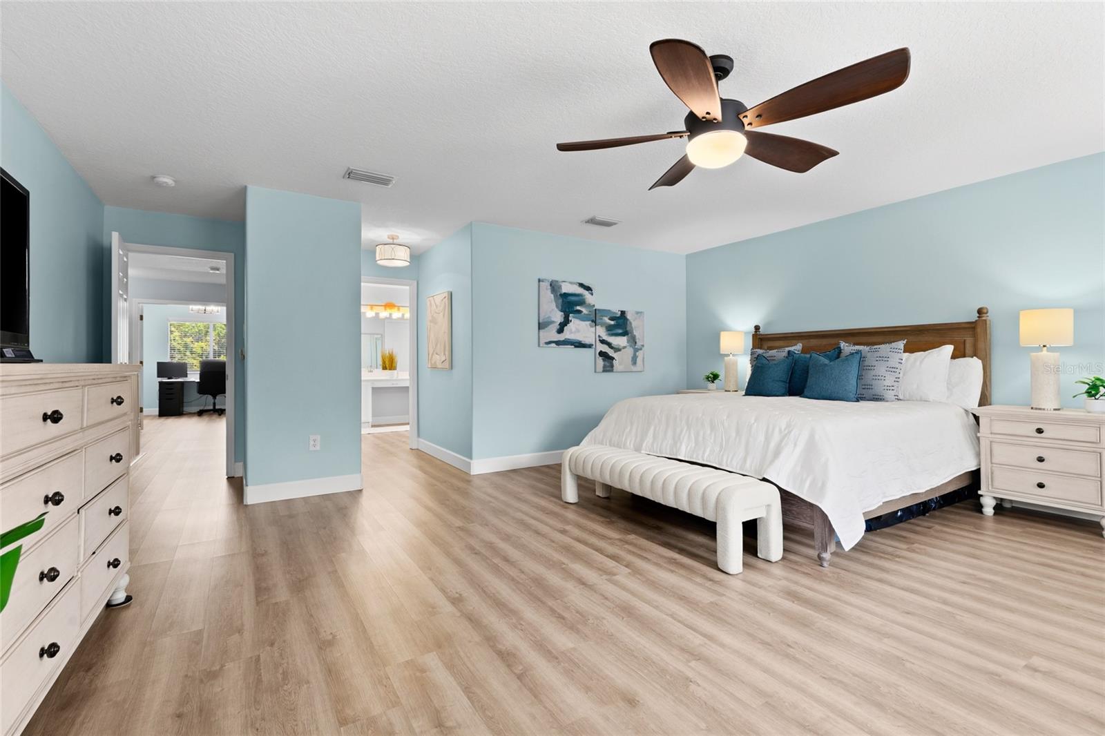 18923 FISHERMANS BEND DR