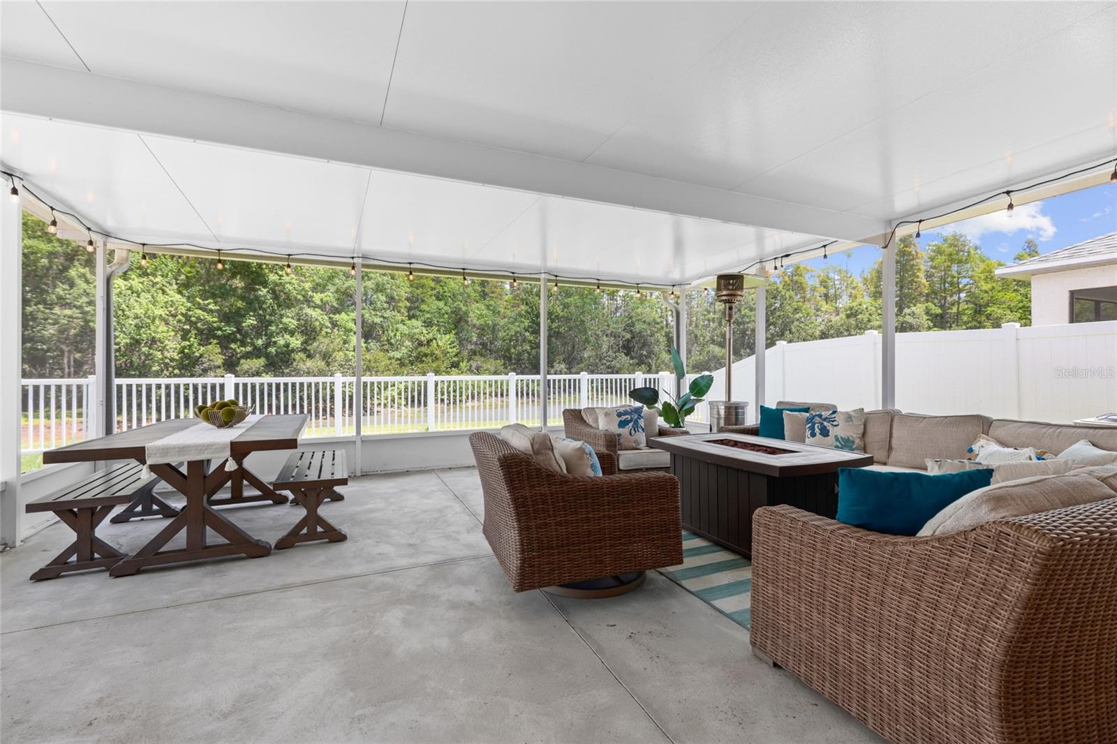 18923 FISHERMANS BEND DR