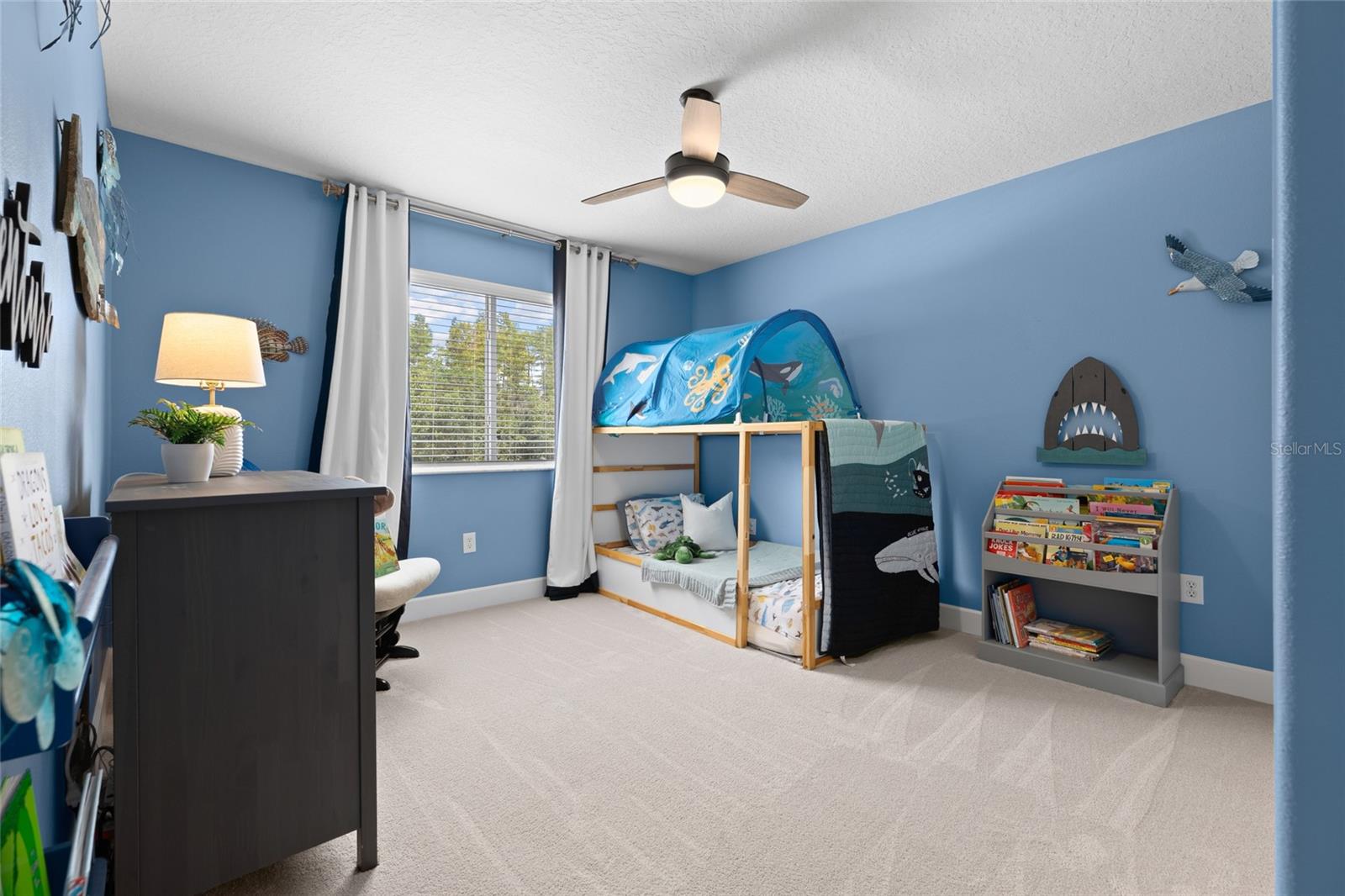 18923 FISHERMANS BEND DR
