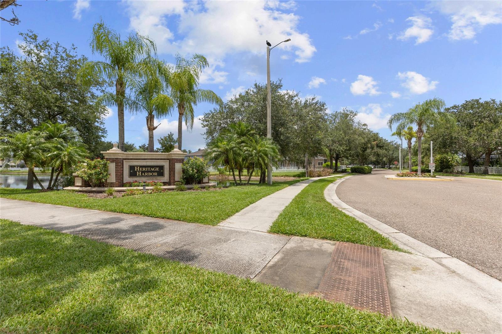 18923 FISHERMANS BEND DR