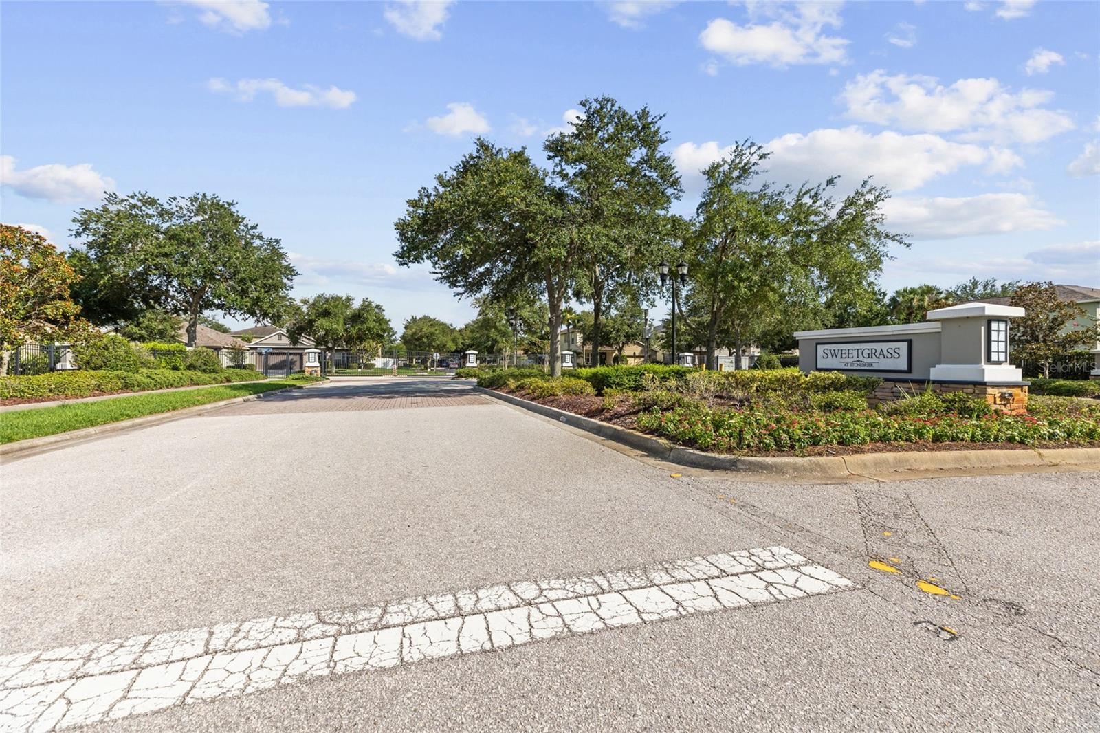 2719 CYPRESS BOWL RD