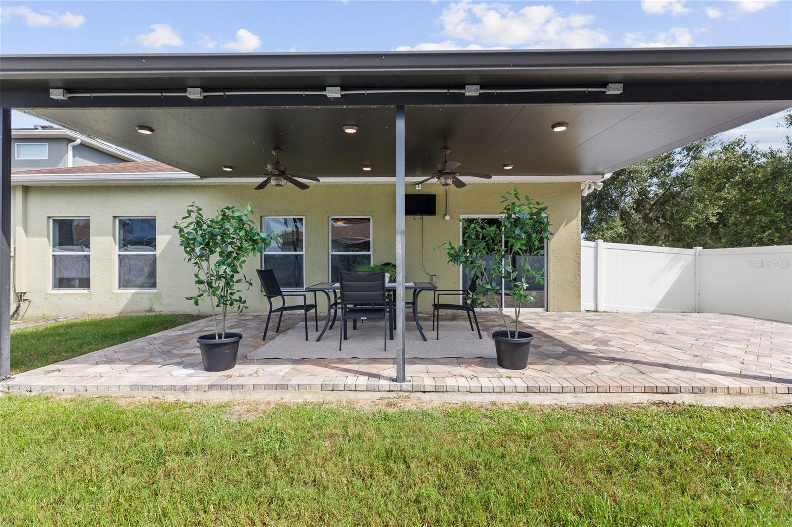 2719 CYPRESS BOWL RD