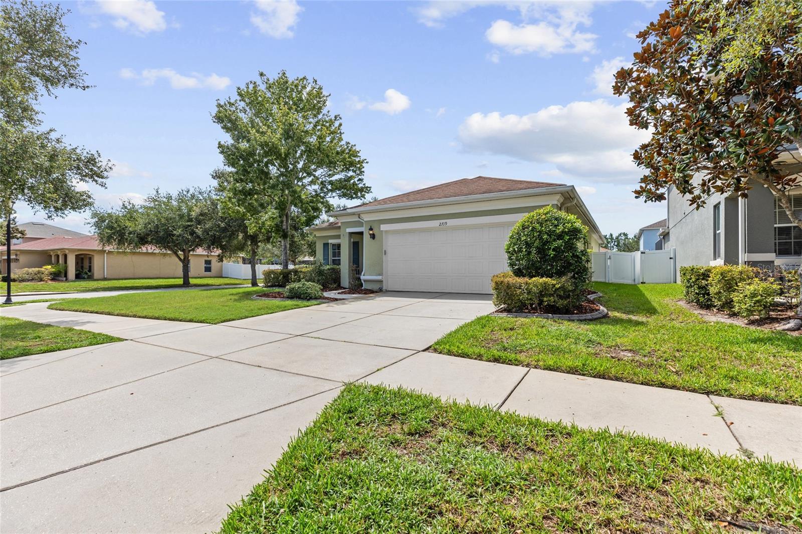 2719 CYPRESS BOWL RD