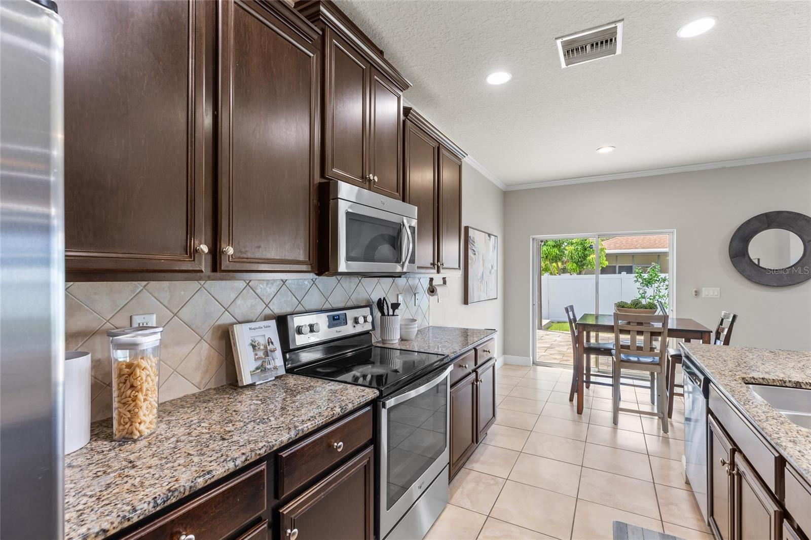 2719 CYPRESS BOWL RD