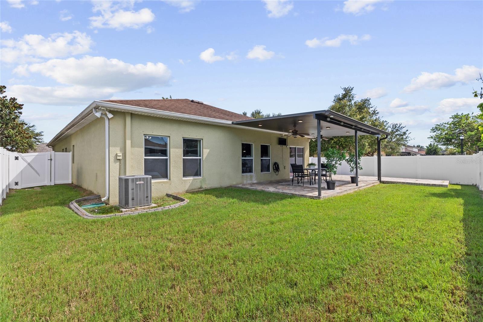 2719 CYPRESS BOWL RD