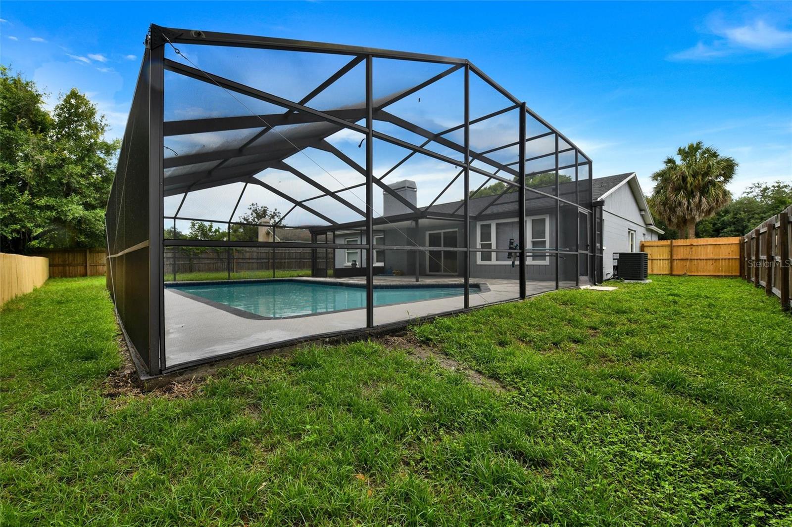 4914 OAKSHIRE DR