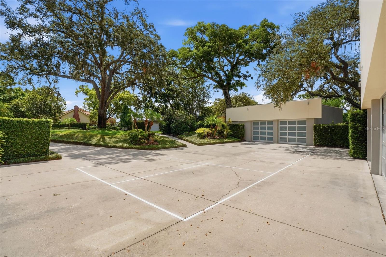 2821 LINTHICUM PL