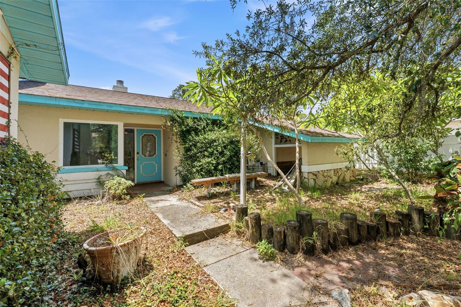 670 SPARROW AVE