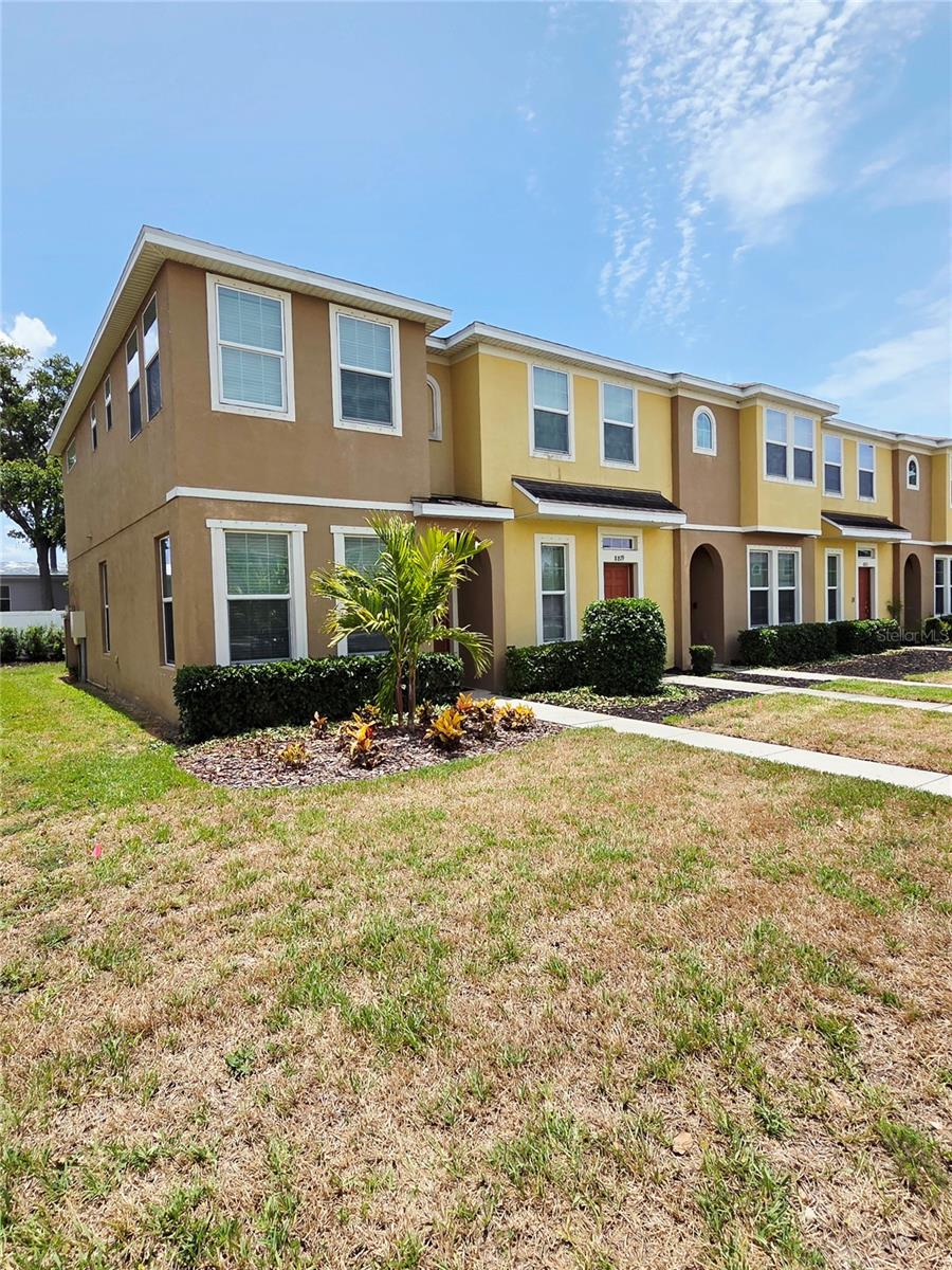 8821 WALNUT GABLE CT
