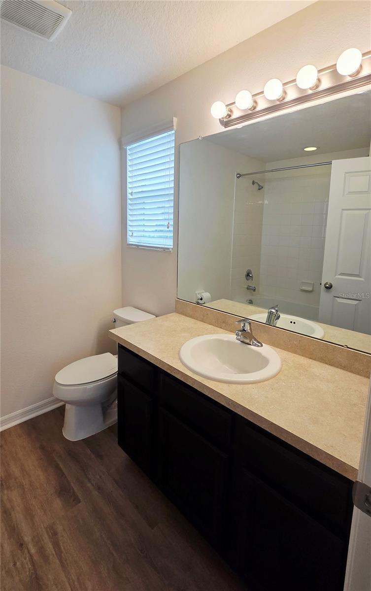 8821 WALNUT GABLE CT