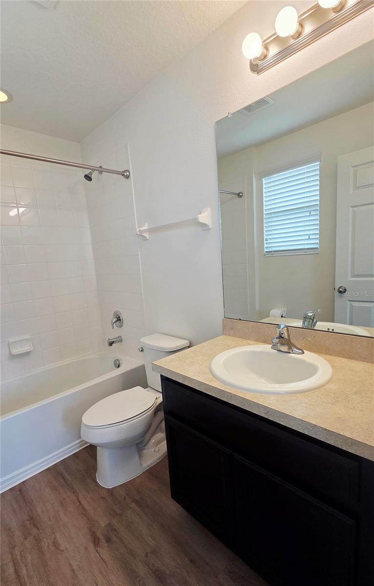 8821 WALNUT GABLE CT