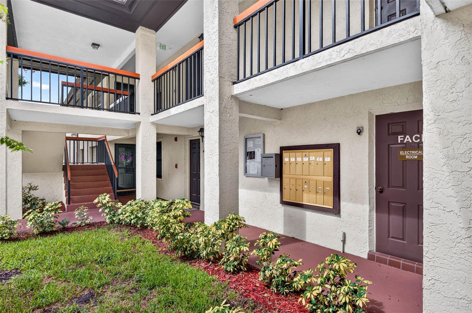1709 HAMMOCK PINE BLVD #1709
