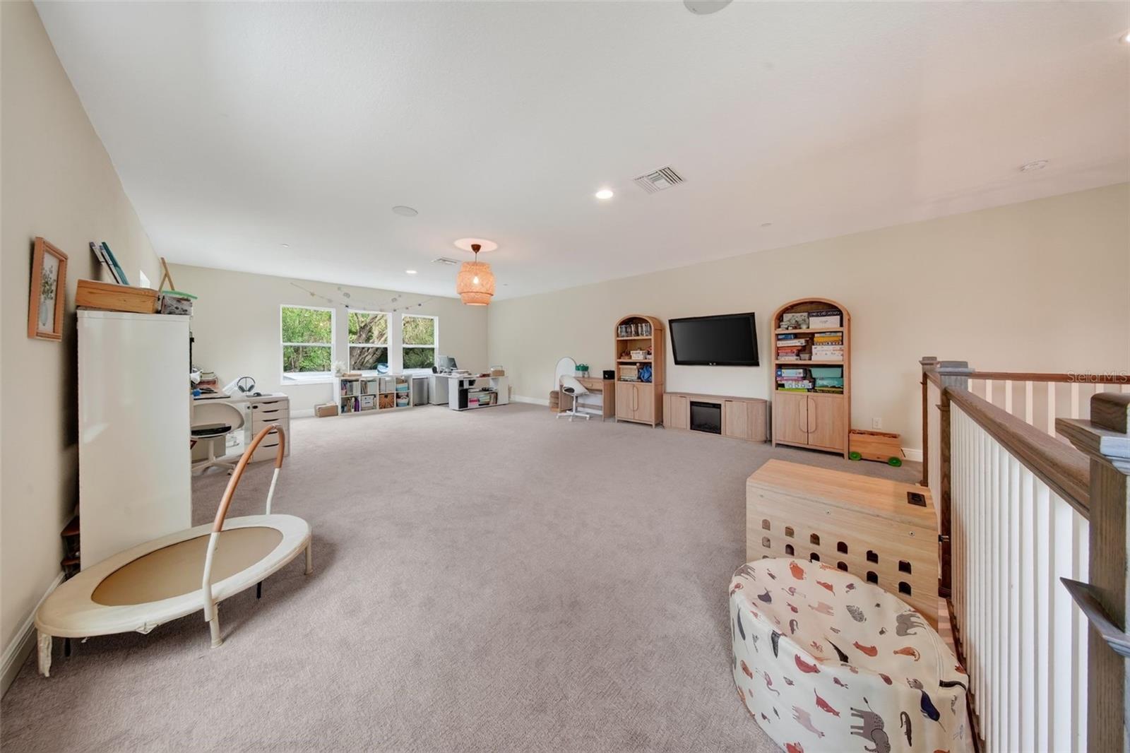2304 CLEMENT RD