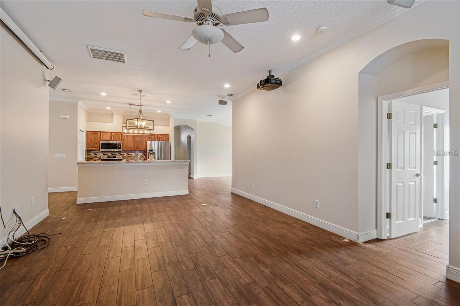 4007 HARBOR LAKE DR