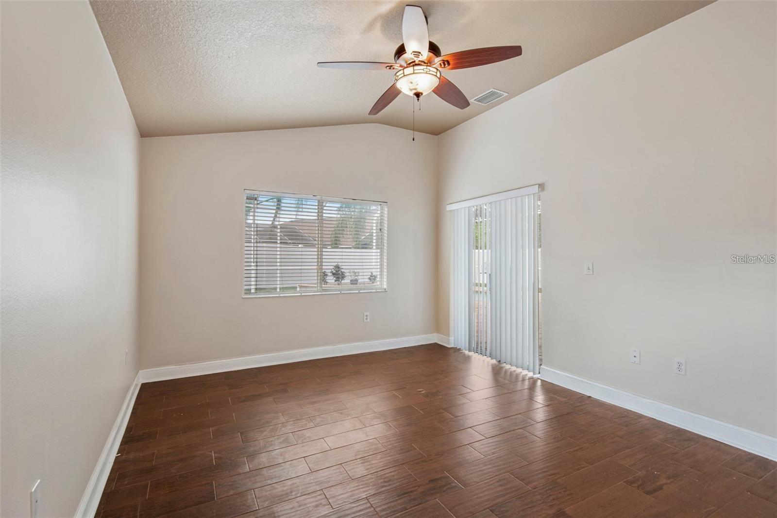 4007 HARBOR LAKE DR
