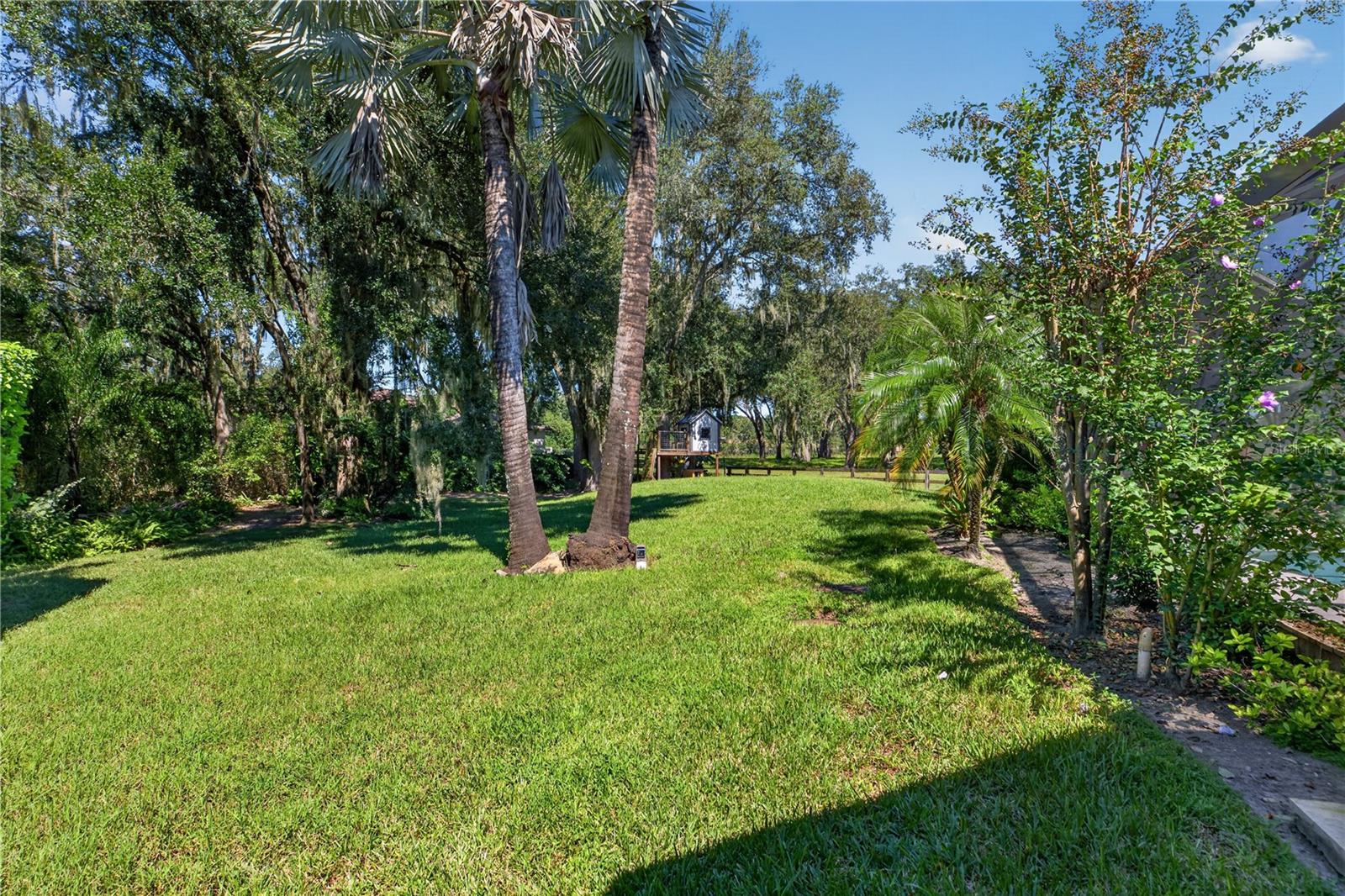 19601 EAGLE CREST DR