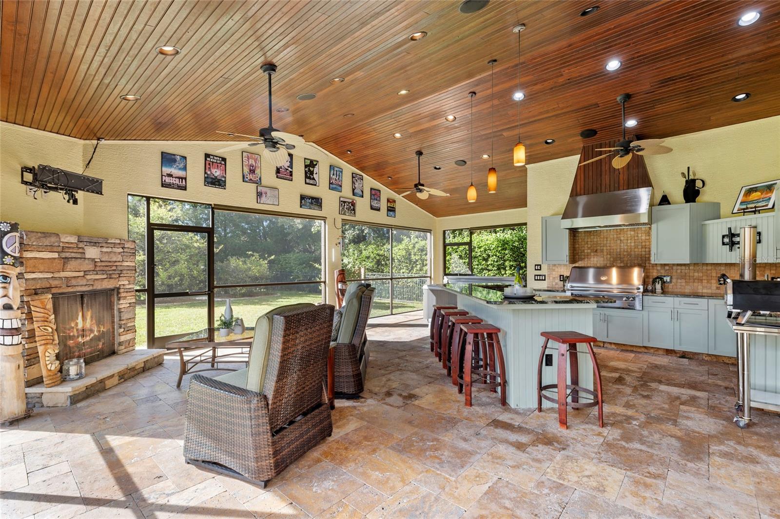 19614 EAGLE CREST DR