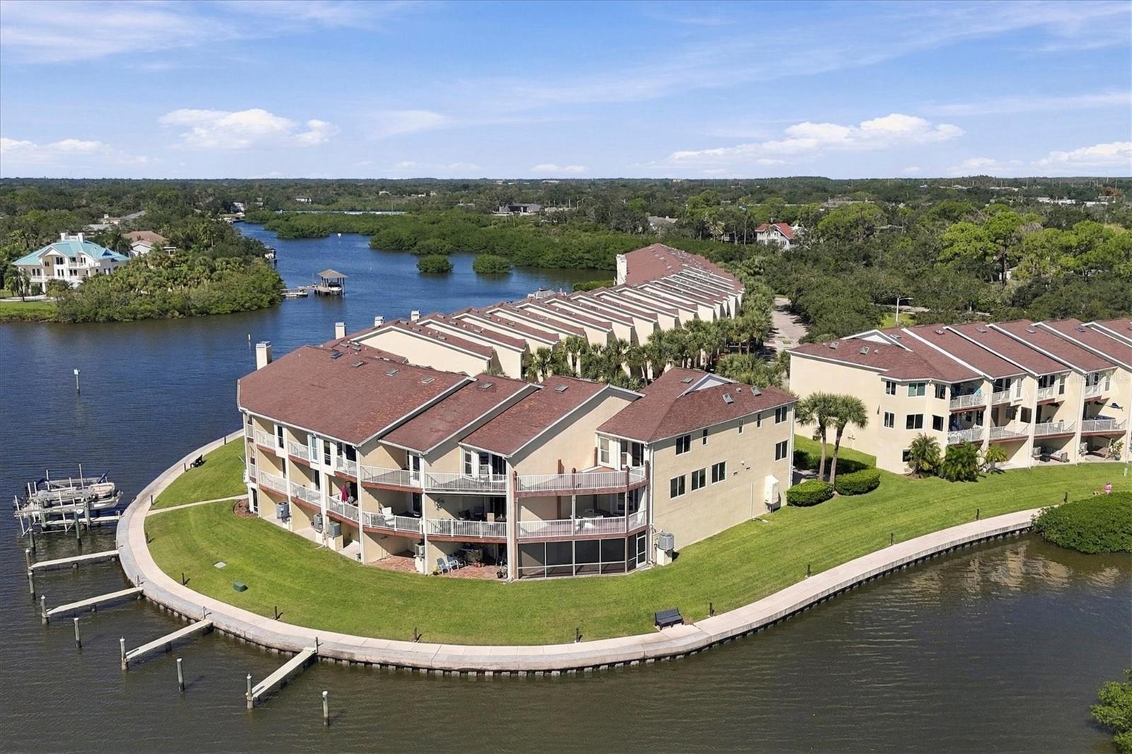 131 Brent Cir Oldsmar Fl Us 34677 Mfrtb8561514