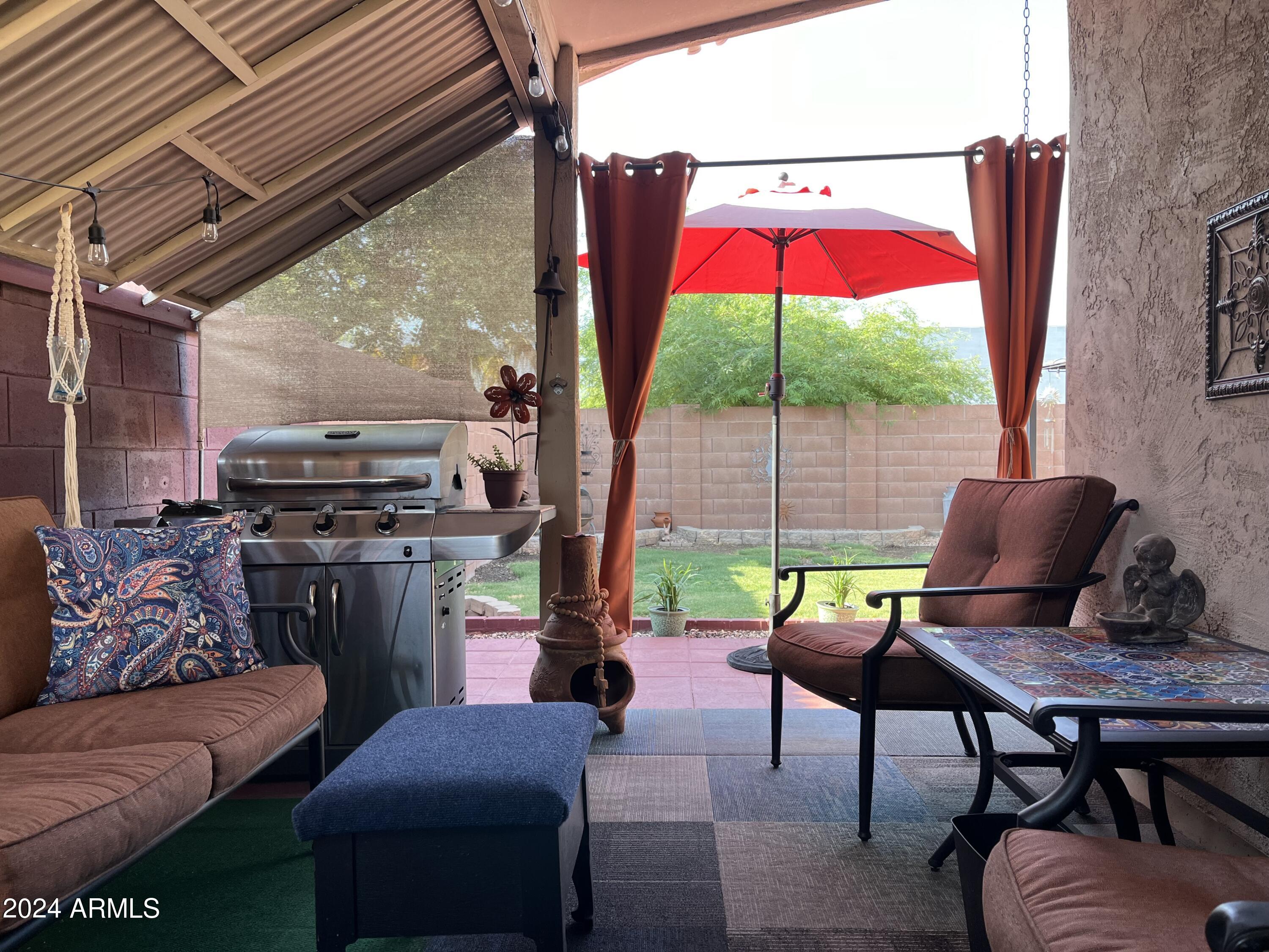 607 W MCRAE Drive