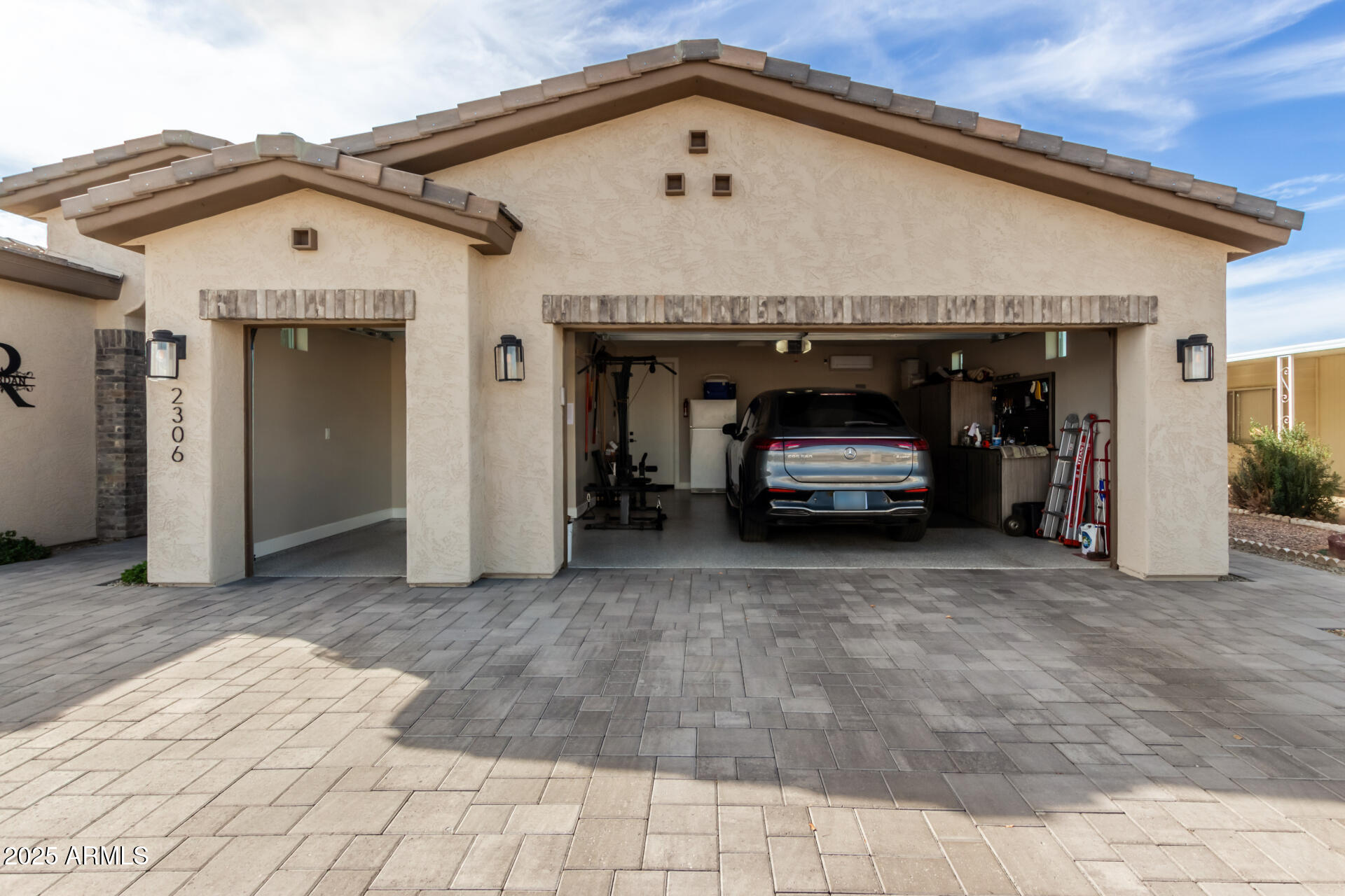2306 N FLOYD Drive