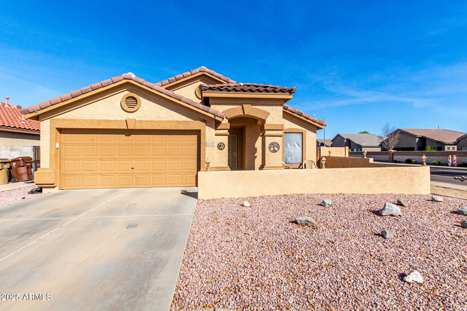 10510 W LOUISE Drive