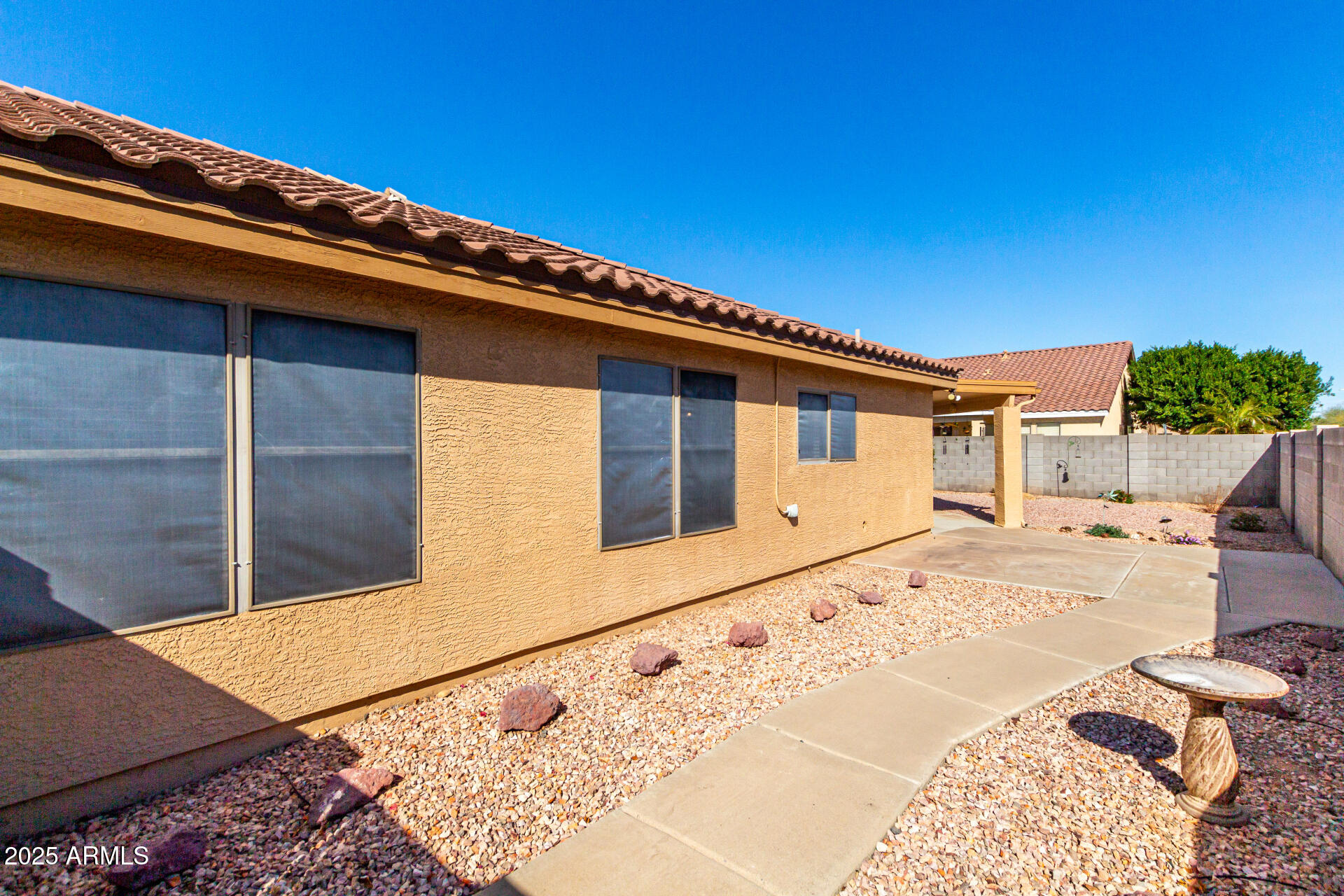 10510 W LOUISE Drive